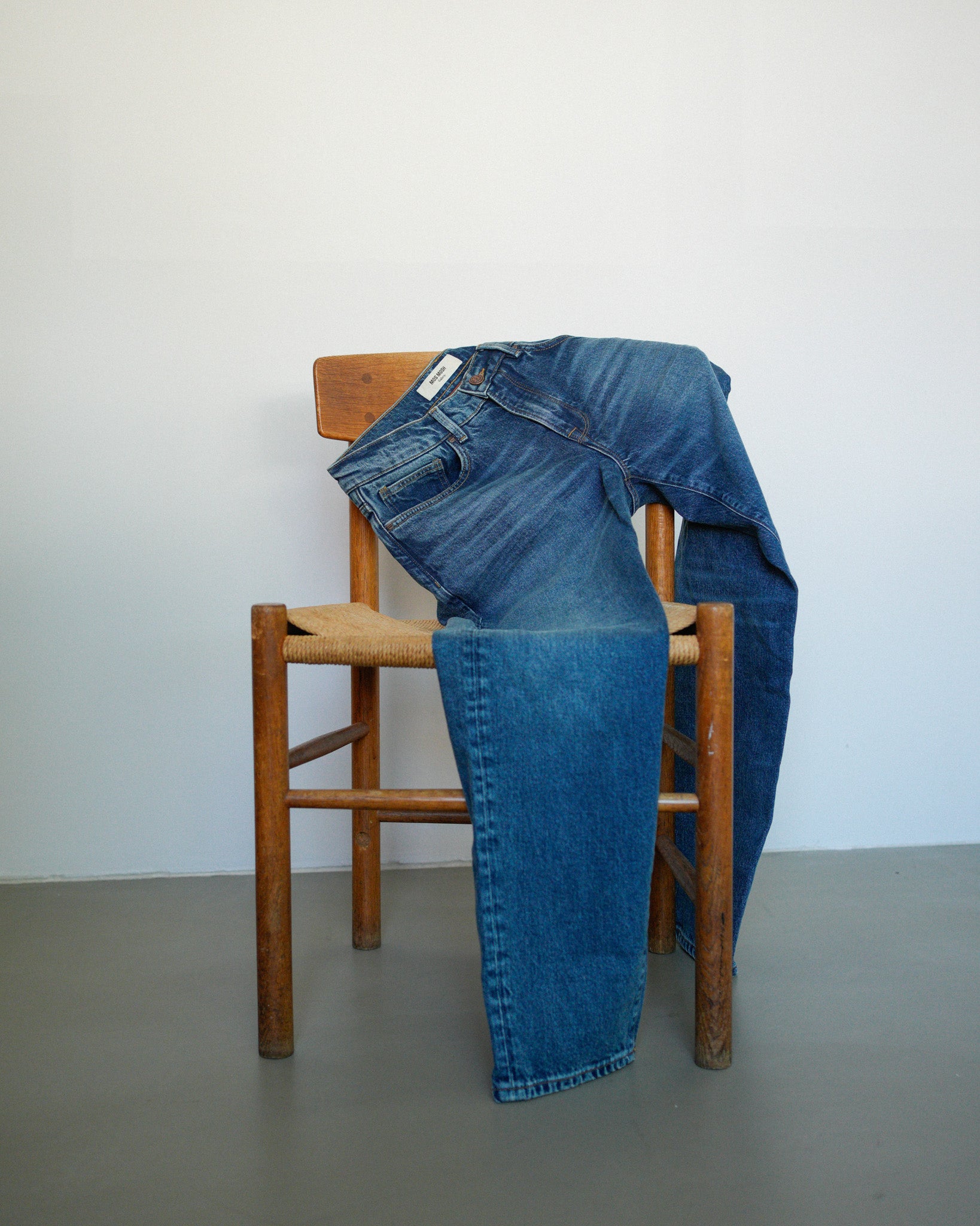 Modelshot / Blue Denim / Detail